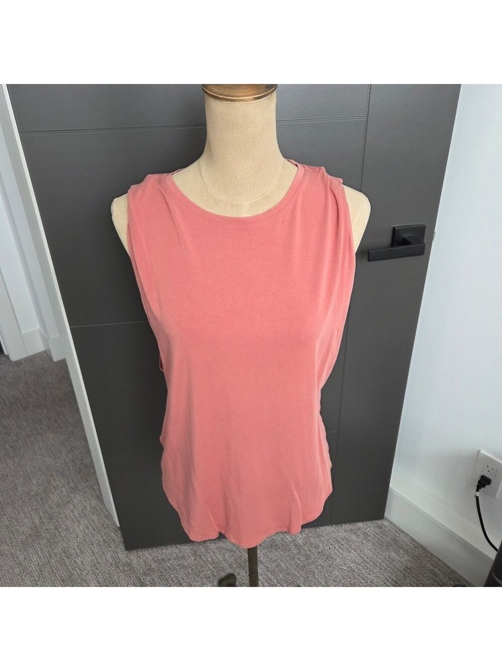 Lululemon Pink Tank Top Women’s Size (Medium?) Athletic Racerback Workout Yoga